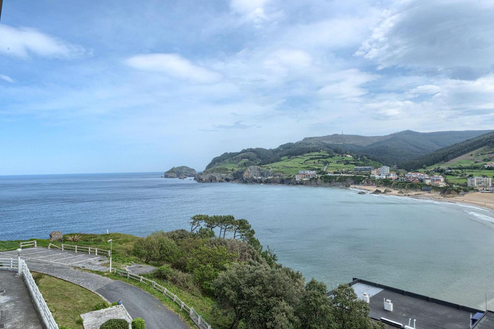 Coast & Beach View Parking Бакіо Екстер'єр фото
